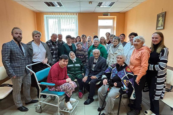 В Войстомской больнице сестринского ухода прошёл концерт «С теплом о прошлом» В Войстомской больнице сестринского ухода прошёл концерт «С теплом о прошлом»