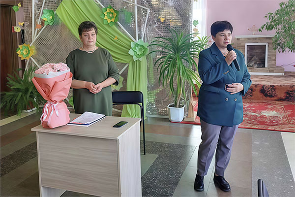 «Мудрость, добро и любовь»: праздник для старшего поколения прошёл в Вишневском Доме культуры «Мудрость, добро и любовь»: праздник для старшего поколения прошёл в Вишневском Доме культуры