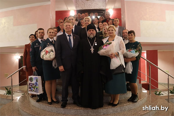 Во Дворце бракосочетаний состоялся традиционный приём родителей под названием «Праздник любви и благодарности» Во Дворце бракосочетаний состоялся традиционный приём родителей под названием «Праздник любви и благодарности»